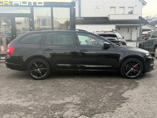 skoda-octavia-rs-bensin-2017-big-5