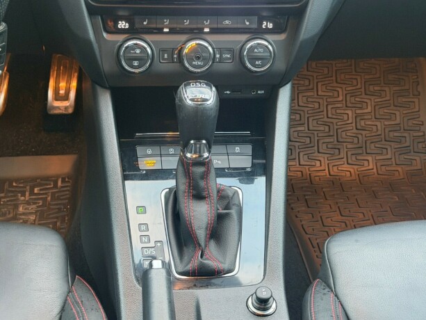 skoda-octavia-rs-bensin-2017-big-9