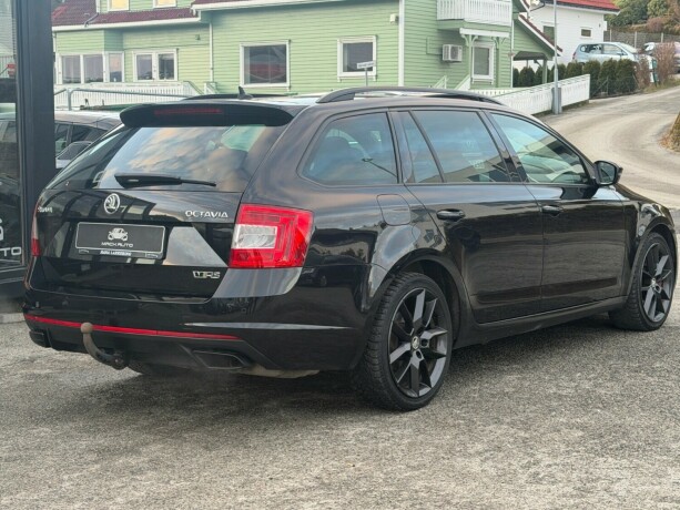 skoda-octavia-rs-bensin-2017-big-4