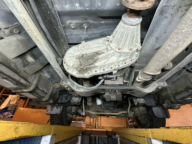 ford-excursion-diesel-2001-big-56