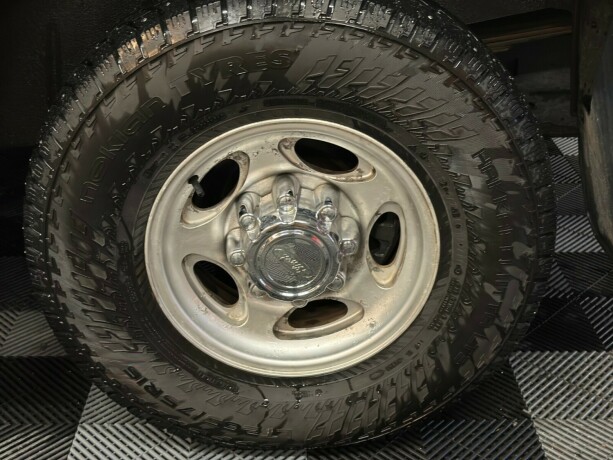 ford-excursion-diesel-2001-big-15