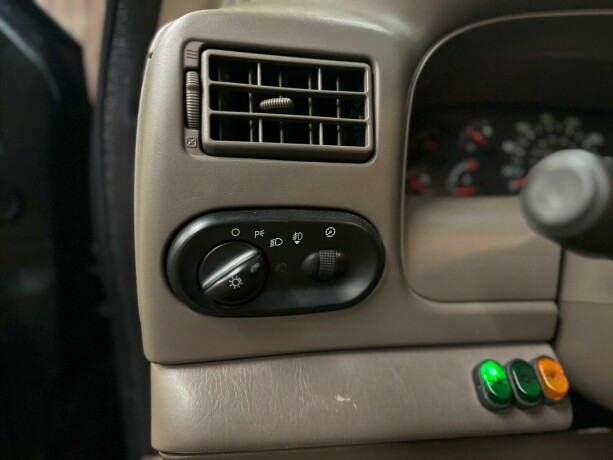 ford-excursion-diesel-2001-big-27