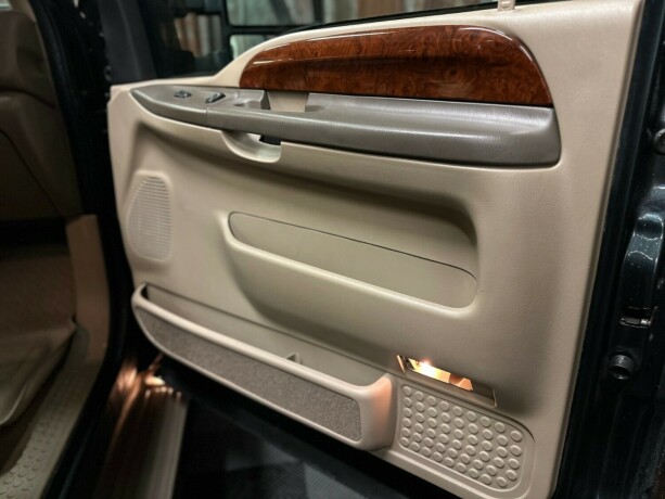 ford-excursion-diesel-2001-big-34