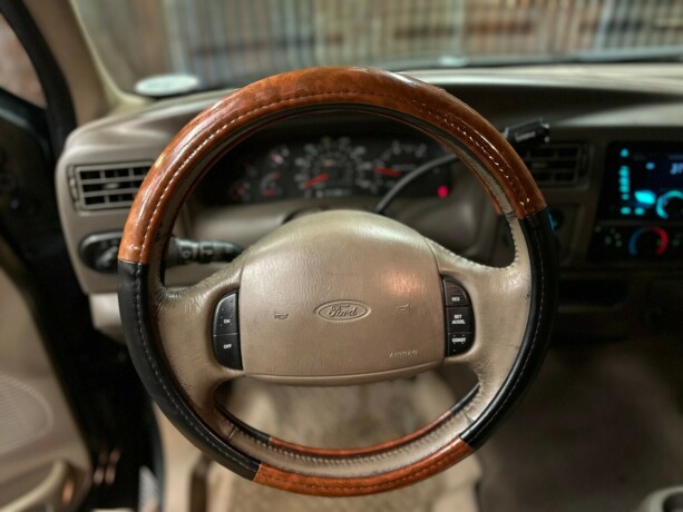 ford-excursion-diesel-2001-big-23