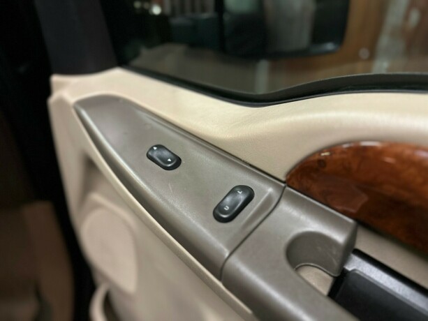 ford-excursion-diesel-2001-big-35