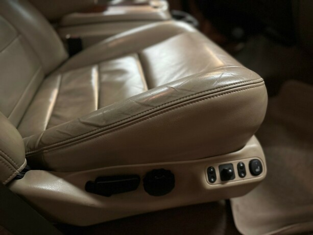 ford-excursion-diesel-2001-big-32