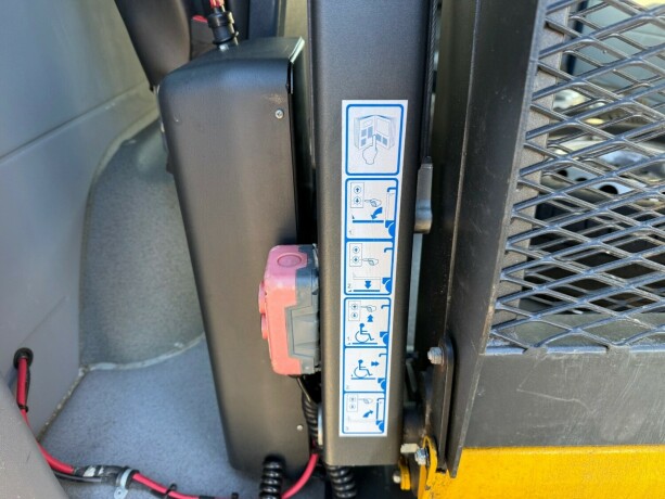 mercedes-benz-sprinter-diesel-2012-big-9