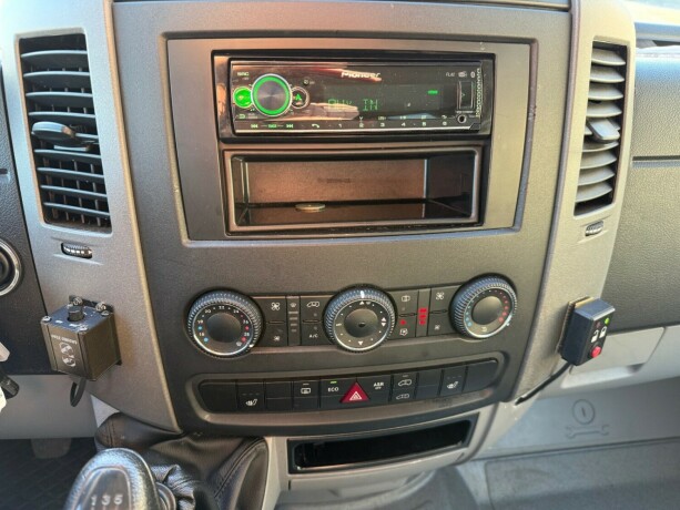 mercedes-benz-sprinter-diesel-2012-big-20