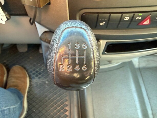 mercedes-benz-sprinter-diesel-2012-big-21