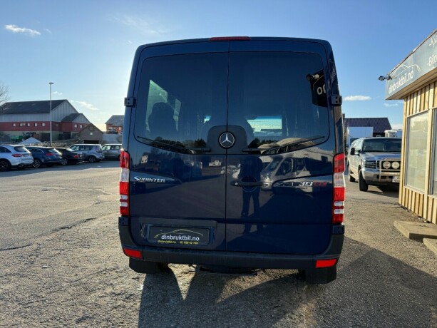 mercedes-benz-sprinter-diesel-2012-big-5