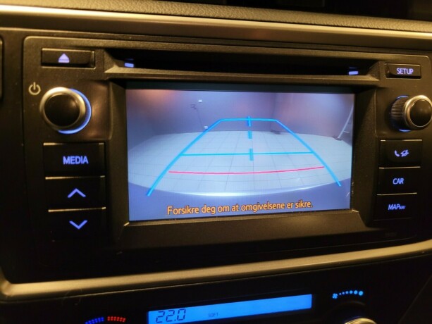 toyota-auris-elektrisitetbensin-2014-big-19