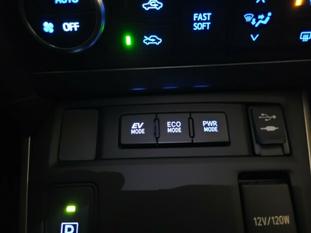 toyota-auris-elektrisitetbensin-2014-big-18