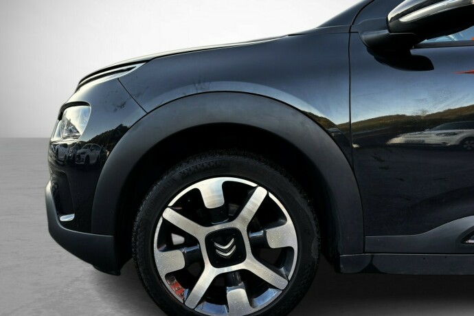 citroen-c4-cactus-bensin-2019-big-6