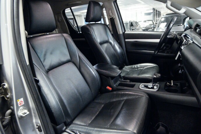 toyota-hilux-diesel-2019-big-9