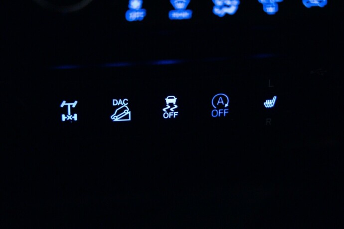 toyota-hilux-diesel-2019-big-15