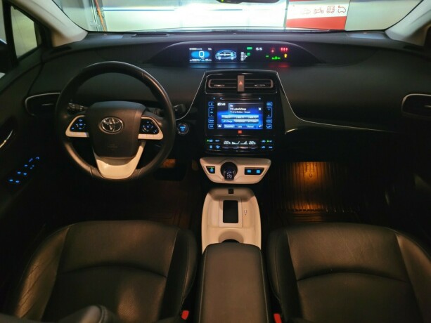 toyota-prius-elektrisitetbensin-2016-big-31