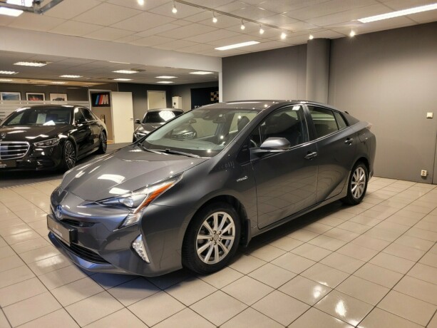 toyota-prius-elektrisitetbensin-2016-big-9