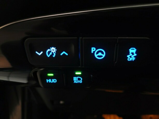 toyota-prius-elektrisitetbensin-2016-big-22