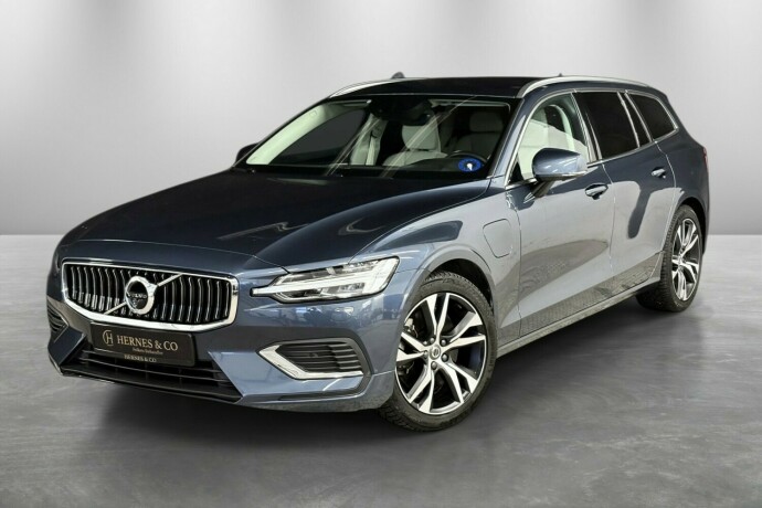 volvo-v60-elektrisitetbensin-2021-big-0