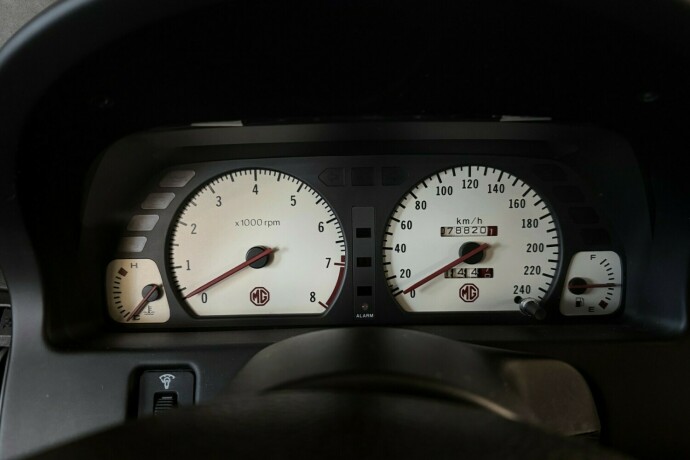 mg-mg-f-bensin-1999-big-12