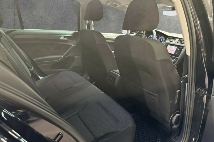 volkswagen-golf-elektrisitet-2019-big-11