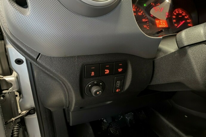 citroen-berlingo-diesel-2018-big-17