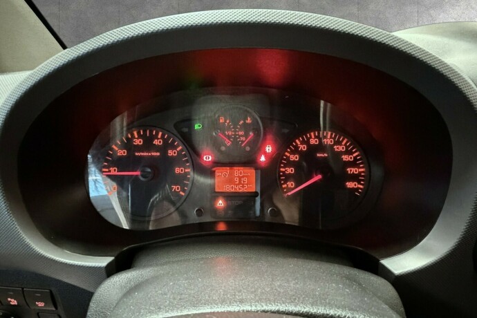 citroen-berlingo-diesel-2018-big-16