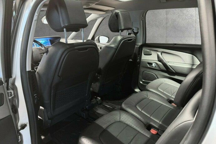 citroen-c4-picasso-diesel-2015-big-10