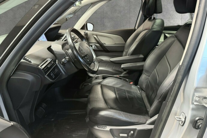 citroen-c4-picasso-diesel-2015-big-17