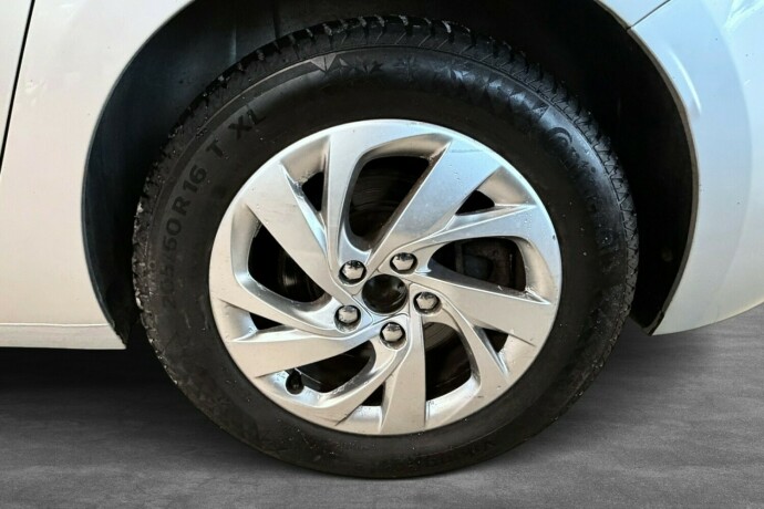 citroen-c4-picasso-diesel-2015-big-9