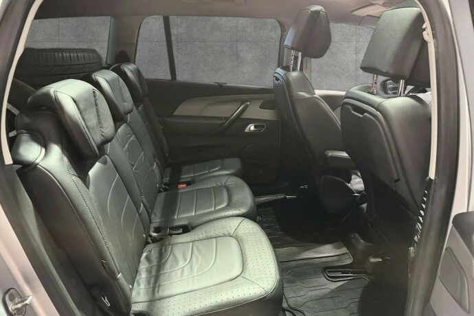 citroen-c4-picasso-diesel-2015-big-13