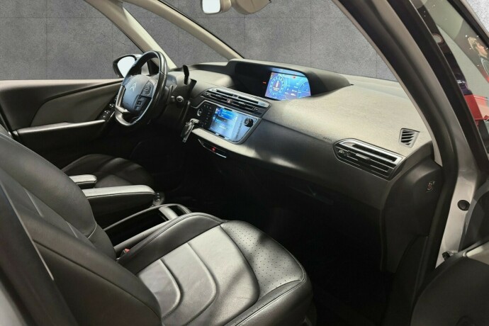 citroen-c4-picasso-diesel-2015-big-14