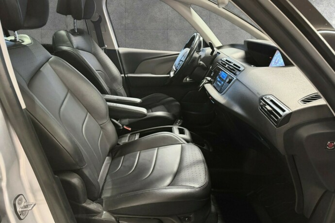 citroen-c4-picasso-diesel-2015-big-15