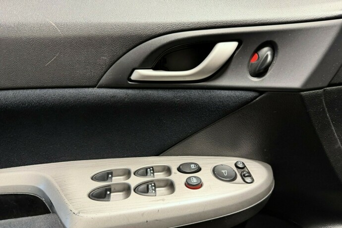 honda-civic-bensin-2007-big-23