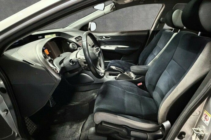 honda-civic-bensin-2007-big-15