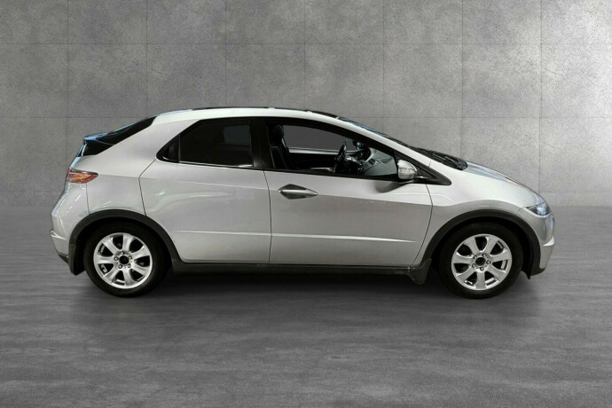 honda-civic-bensin-2007-big-6