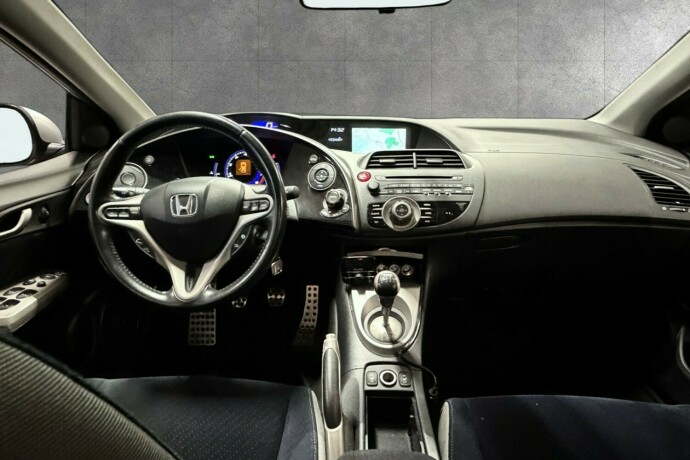 honda-civic-bensin-2007-big-18