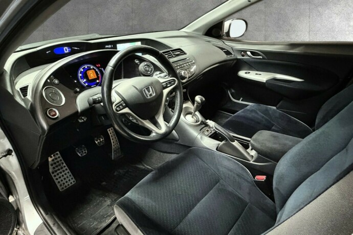 honda-civic-bensin-2007-big-14