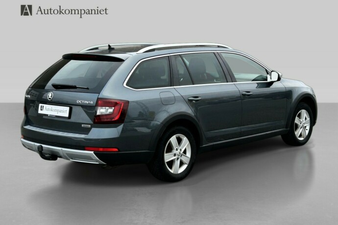 skoda-octavia-scout-diesel-2019-big-6