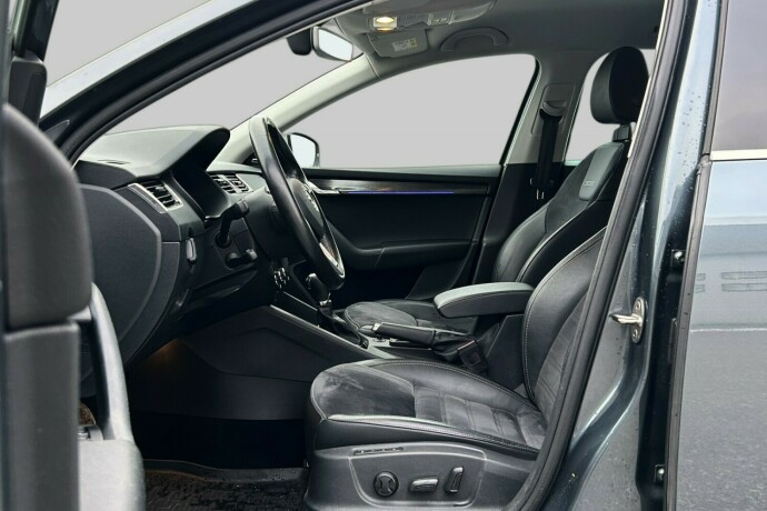 skoda-octavia-scout-diesel-2019-big-8