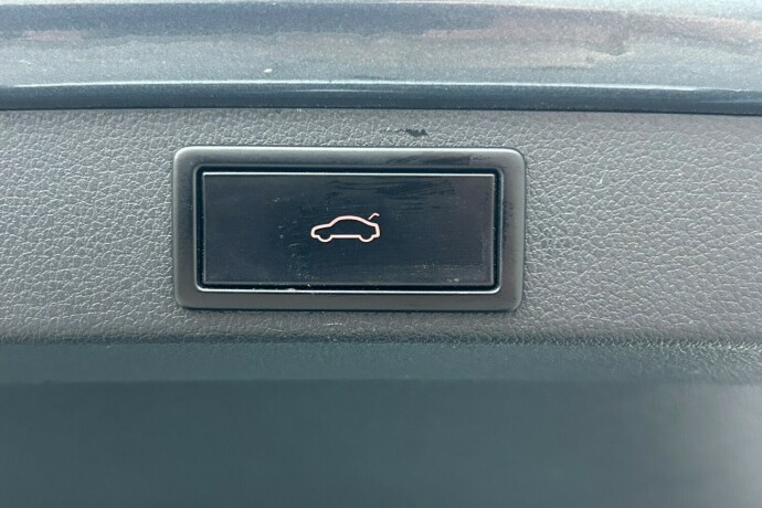 skoda-octavia-scout-diesel-2019-big-20