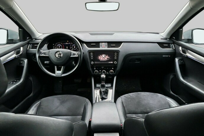 skoda-octavia-scout-diesel-2019-big-10