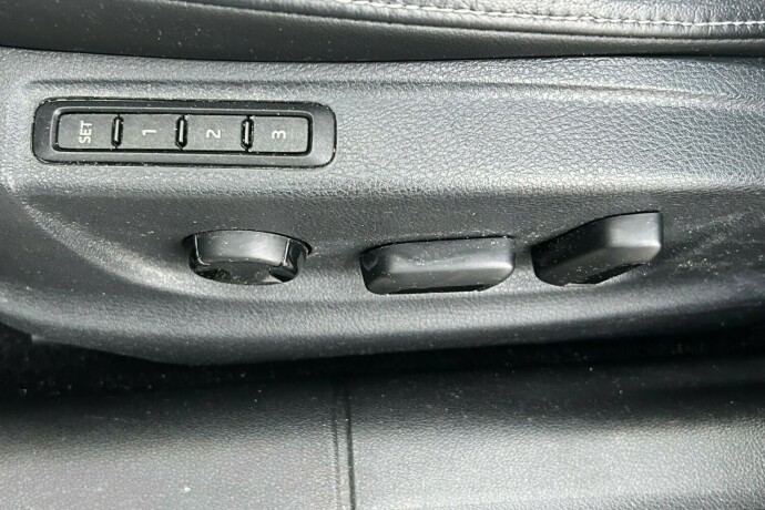 skoda-octavia-scout-diesel-2019-big-9