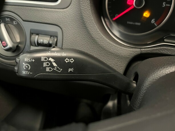 volkswagen-polo-diesel-2011-big-11