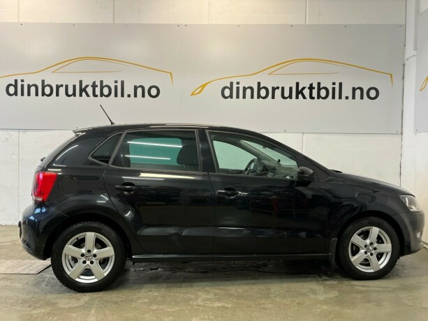 volkswagen-polo-diesel-2011-big-4