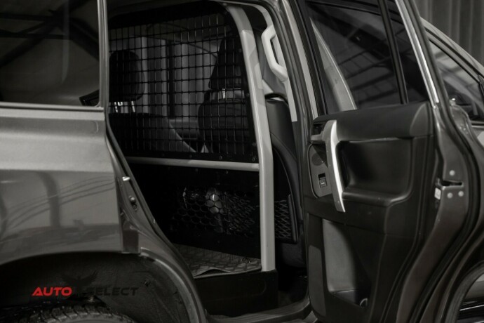 toyota-land-cruiser-diesel-2022-big-15