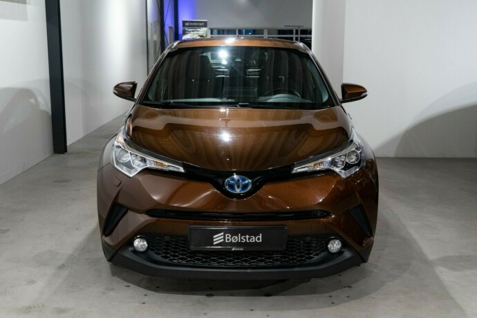 toyota-c-hr-elektrisitetbensin-2018-big-1