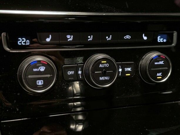 volkswagen-golf-elektrisitetbensin-2018-big-20