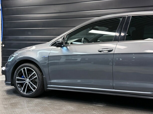 volkswagen-golf-elektrisitetbensin-2018-big-6