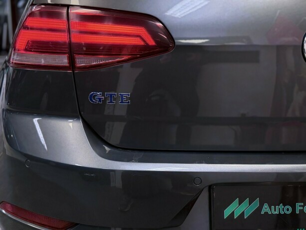 volkswagen-golf-elektrisitetbensin-2018-big-28